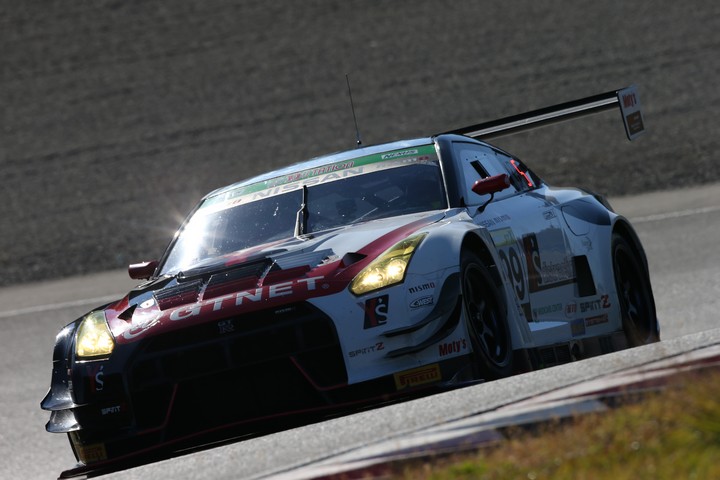 フリー走行: 浜野彰彦／星野一樹／藤波清斗組（Y's distraction GTNET GT-R）