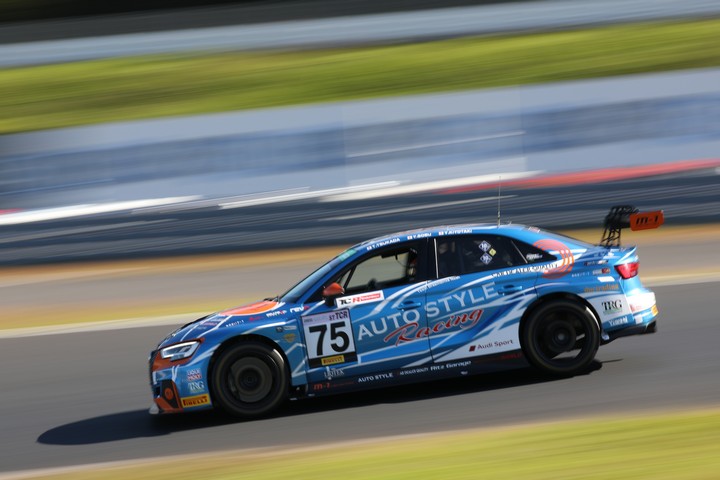 フリー走行: 塚田利郎／蘇武喜和／清瀧雄二組（m-1 CARFACTORY RS3 LMS）