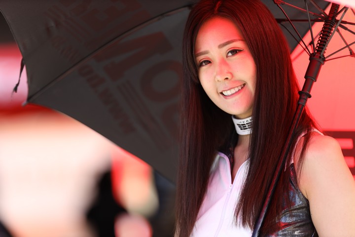 ピットウォーク: レースクイーン