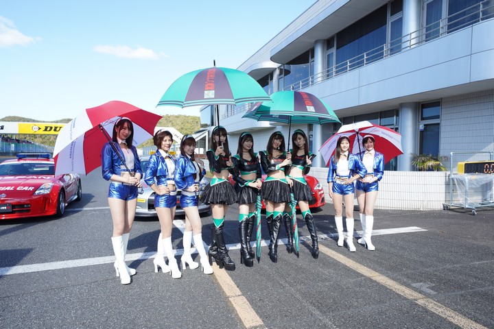 ピットウォーク: レースクイーン