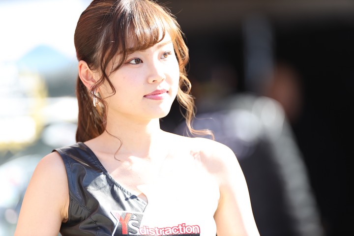 ピットウォーク: レースクイーン