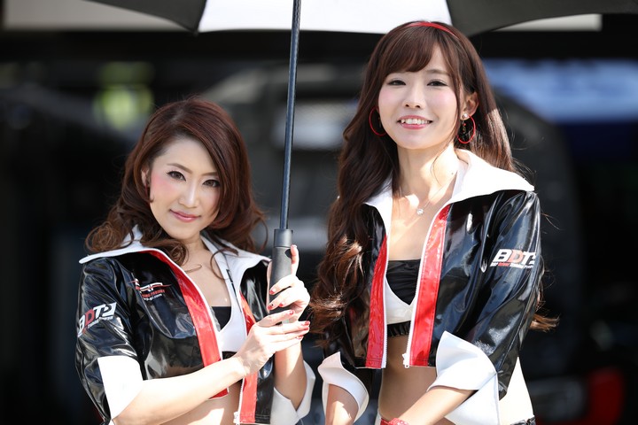 ピットウォーク: レースクイーン