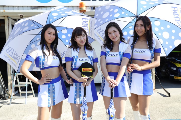 ピットウォーク: レースクイーン