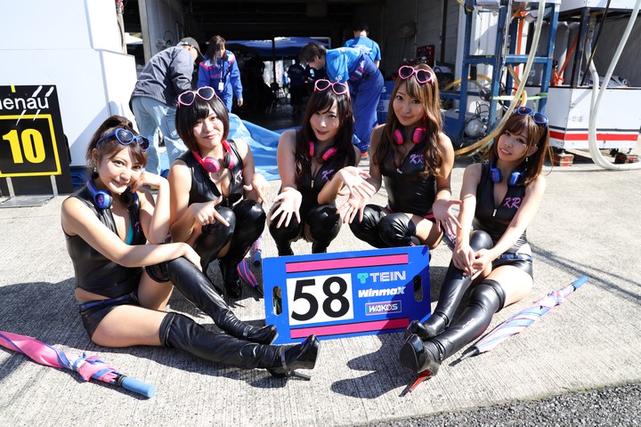 ピットウォーク: レースクイーン