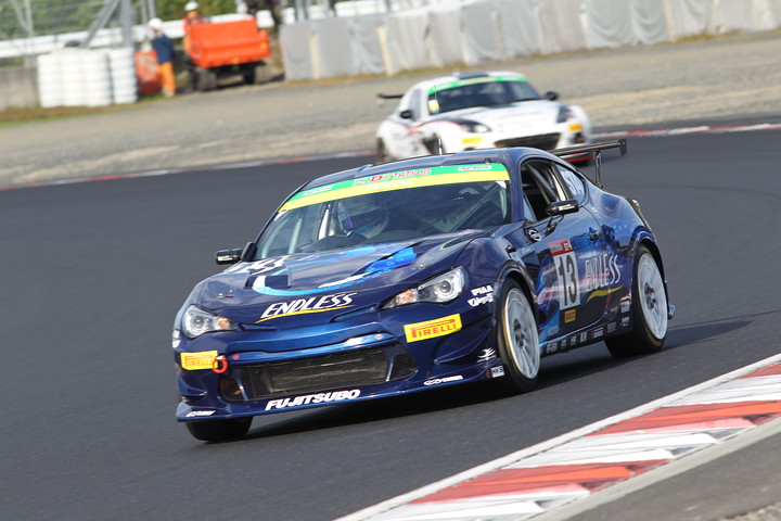 ST-4クラス優勝は小河諒／高橋翼／花里祐弥／呉良亮組（ENDLESS 86）