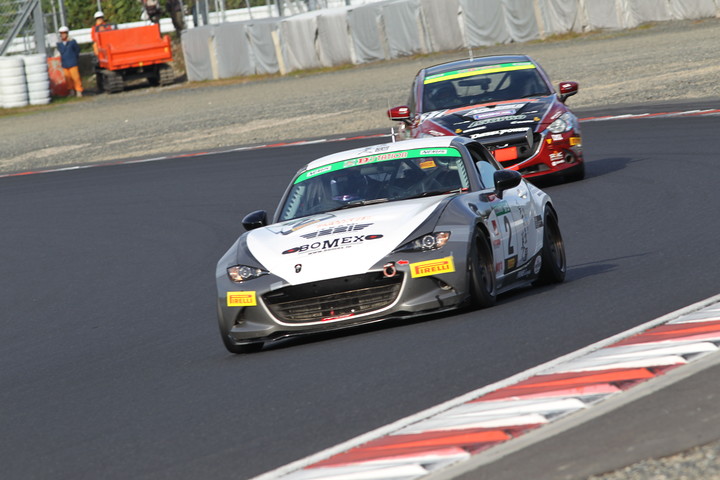 ST-5クラス優勝は筒井克彦／山西康司／山下潤一郎／上村優太組（TEAM221ロードスター）