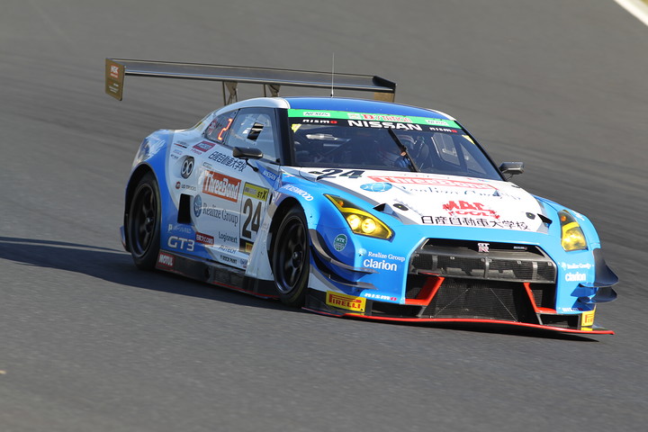 ST-Xクラス優勝は内田優大／藤井誠暢／平峰一貴組（スリーボンド日産自動車大学校GT-R）