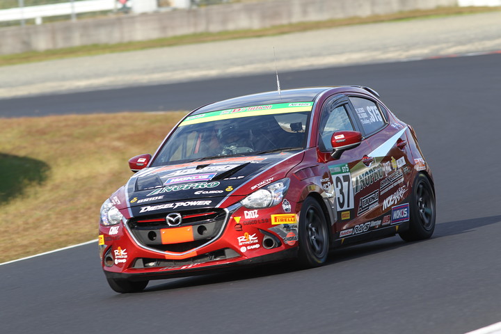 ST-5クラス決勝3位は関豊／井尻薫／大谷飛雄組（DXLワコーズNOPROデミオSKY-D）