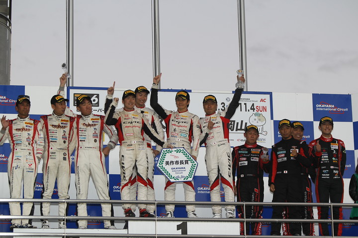 ST-TCRクラスの表彰式