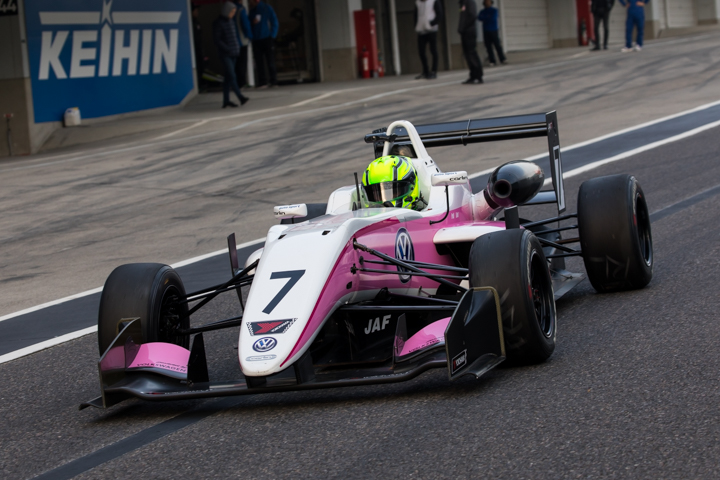 合同テスト1日目: ジェームス・プル（YTB F312）