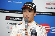 決勝記者会見:  優勝した坪井翔（カローラ中京Kuo TEAM TOM'S）