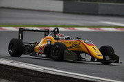 第5戦予選2位、第6戦予選5位の金丸悠（ B-MAX RACING F3）