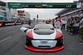 Audi e-tronデモラン: 写真撮影に応じるブノア・トレルイエ
