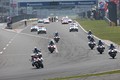 決勝レース: 静岡県警の白バイとパトカーによるパレードラップが始まった