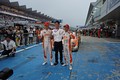 決勝レース: GT500クラスで優勝した中嶋一貴、伊藤大輔監督と関口雄飛（LEXUS TEAM au TOM'S）