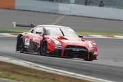 GT500クラスポールポジションの松田次生／ロニー・クインタレッリ組（MOTUL AUTECH GT-R）