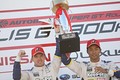 表彰式: GT300クラスで優勝したニック・キャシディと平川亮（LEXUS TEAM KeePer TOM'S）