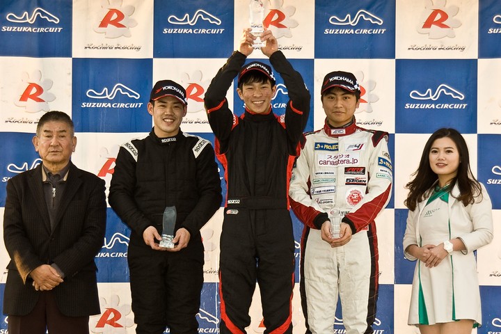 表彰式: 優勝・澤龍之介、2位・元嶋成弥、3位・岩佐歩夢