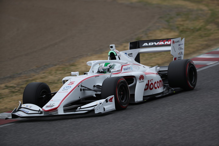 SFラインナップ: CarNo.5 福住仁嶺（DOCOMO TEAM DANDELION RACING）