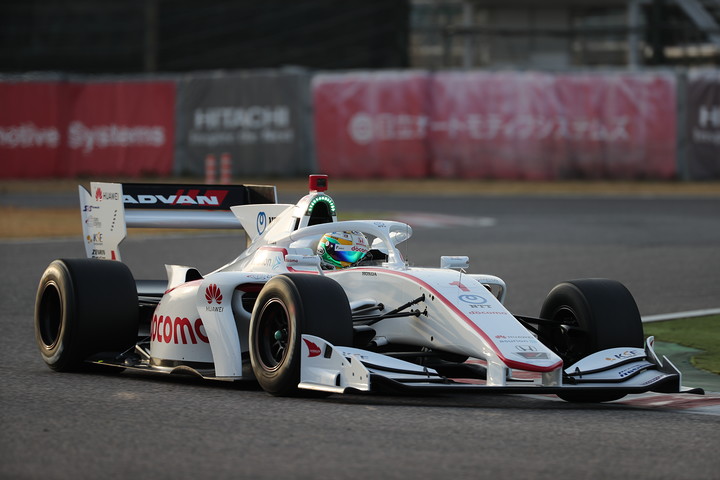 シェイクダウンテスト: 3位は山本尚貴（DOCOMO TEAM DANDELION RACING）