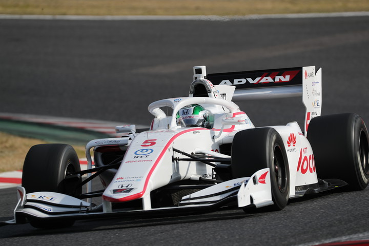 公式テスト鈴鹿: 総合2位の福住仁嶺（DOCOMO TEAM DANDELION RACING）