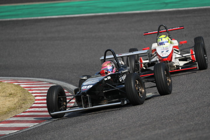 澤龍之介と岩佐歩夢の争い