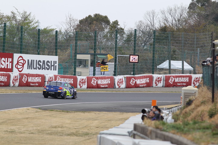 フリー走行: セッションは2回のFCYと1回の赤旗が出された