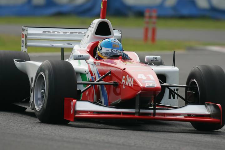 ファステストラップを出すもスタート順が悪くファイナルスプリントは10位に終わった服部尚貴