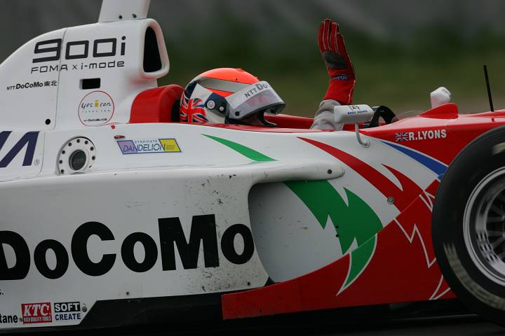 2ヒートレースで強いリチャード・ライアンが優勝！