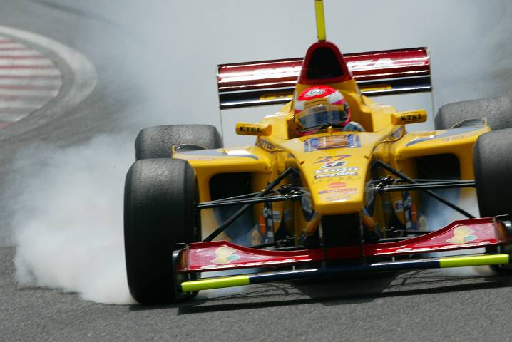 予選でアクセルワイヤーのトラブルによりＳ字でフルブレーキングする今季初参戦の山西康司