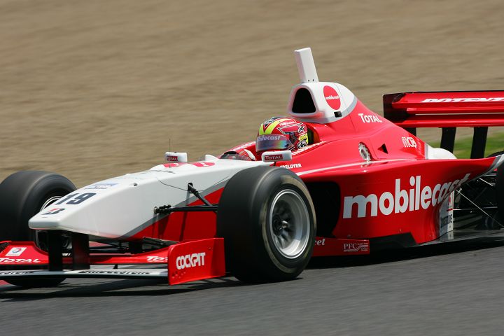 予選 午前中のトップタイムで暫定ポールに立ったB.トレルイエ