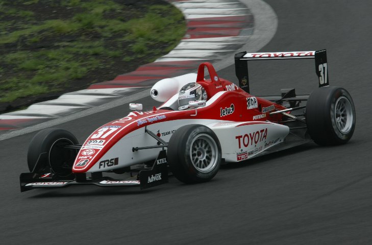 予選「エンジン」全開の中嶋一貴が堂々のポール獲得!