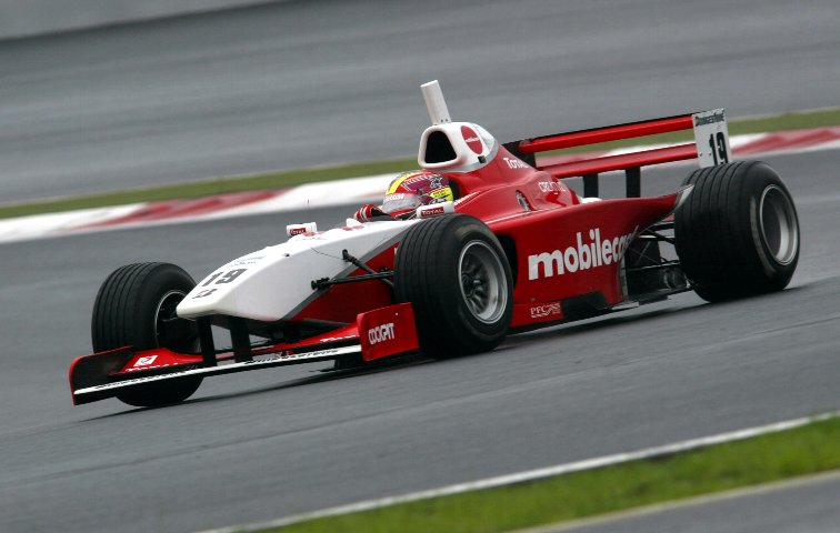 決勝 天候に翻弄されたレースを制したのは、ブノワ・トレルイエ