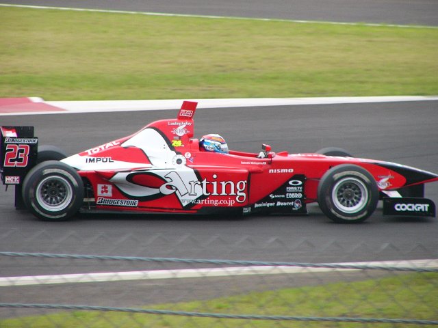 フリー走行 トップタイムを記録した本山哲