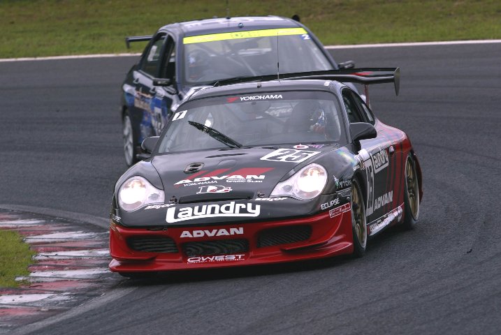 ドライバーズ予選 4連勝中の25号車がまずはトップに