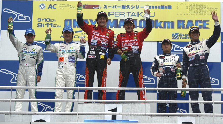 決勝まさに手がつけられない速さで5連勝を飾った織戸/谷口組