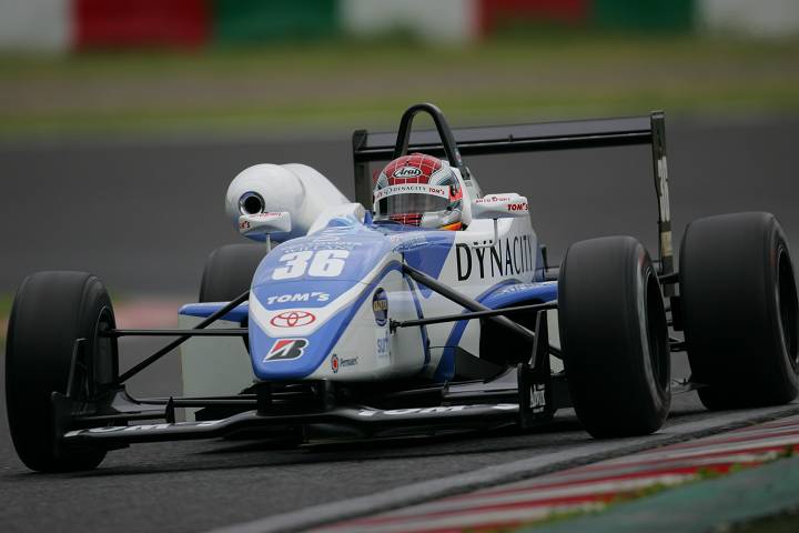 予選ポールポジションを決めたオリベイラ