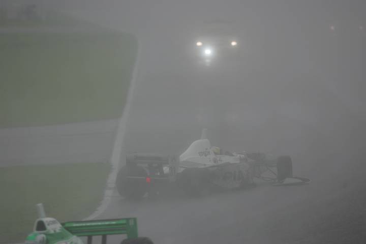 決勝 スタート直後のアクシデント#3