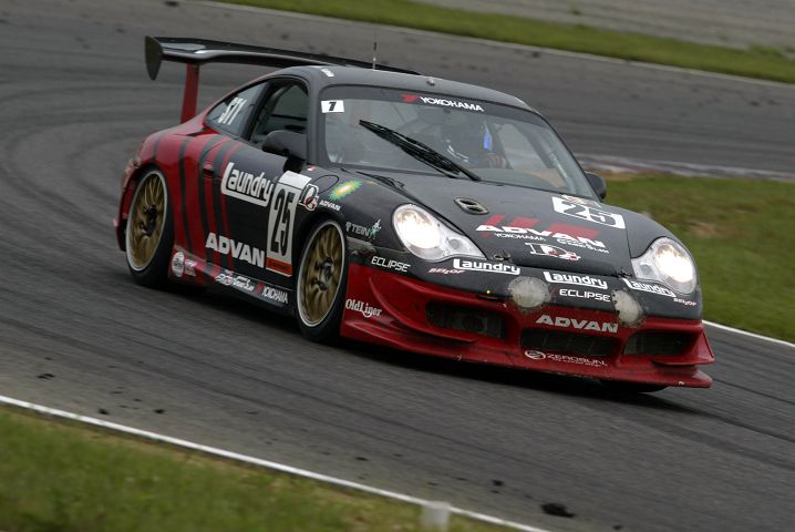24時間 優勝した#25 ADVAN DENAG GT3