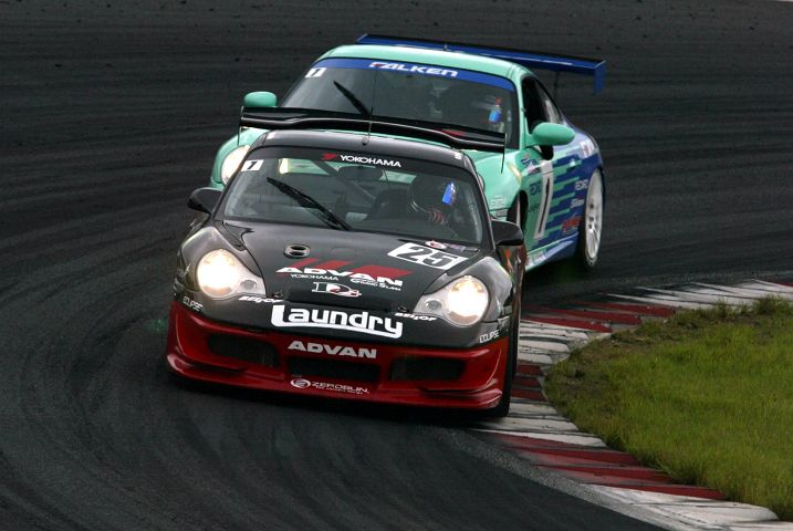 ライバル対決 DENAG vs FALKEN