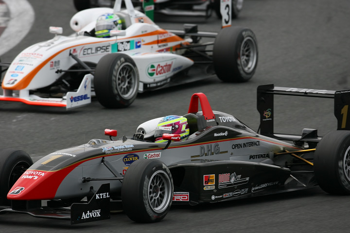 しかし大嶋和也はオリバー･ジャービスのインを差しすかさずトップに躍り出た