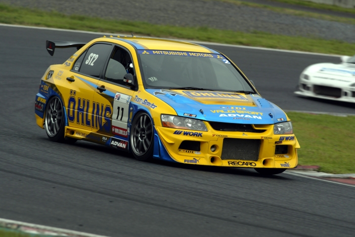 早くもシリーズタイトルに王手をかけた11号車。フリー走行でも好調だ