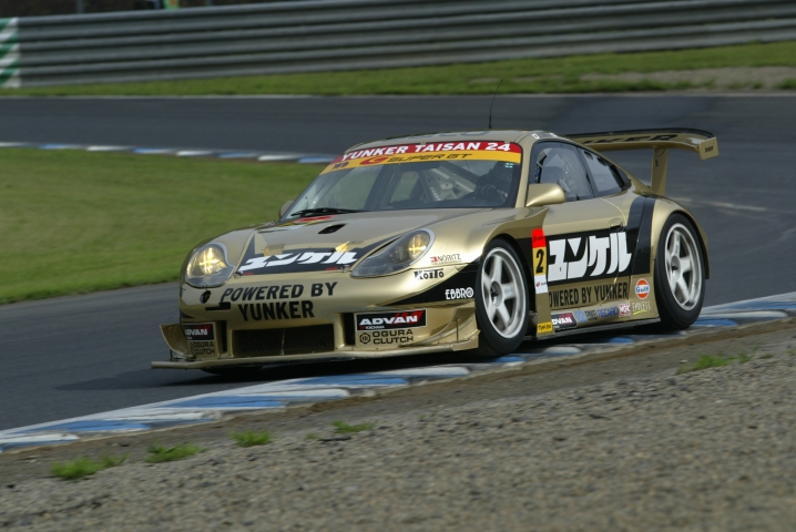 トップランカーの101号車が車検落ちという波乱のあったGT300クラス。トップタイムはユンケルポ