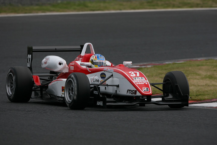 見事なレース運びでポールトゥウインを飾った石浦宏明