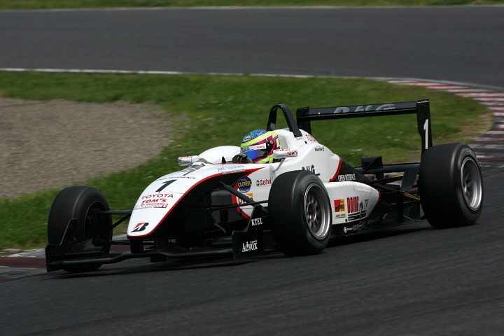 決勝で2位に入ったのはオリバー･ジャービス（DHG TOM'S）