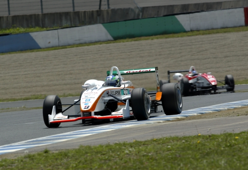 ジャービスのペナルティでトップに立ったロベルト・ストレイト（INGING）がそのまま優勝