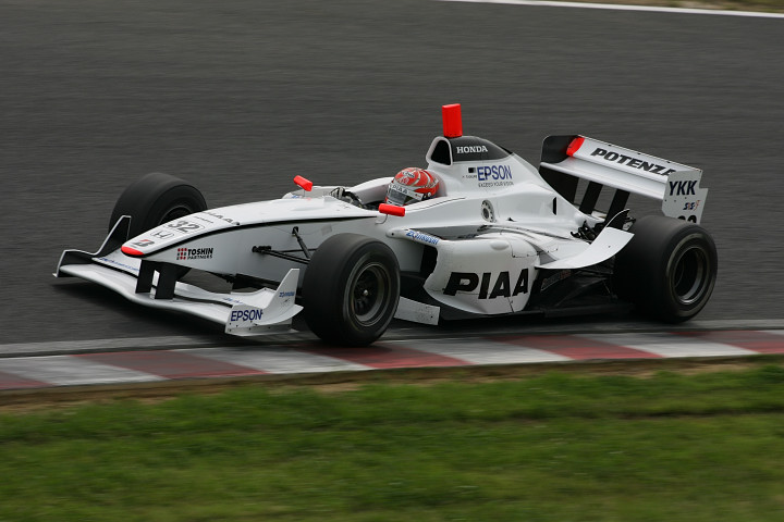 ダントツのタイムでフリー走行トップは小暮卓史（PIAA NAKAJIMA）、決勝は1ストップ作戦？