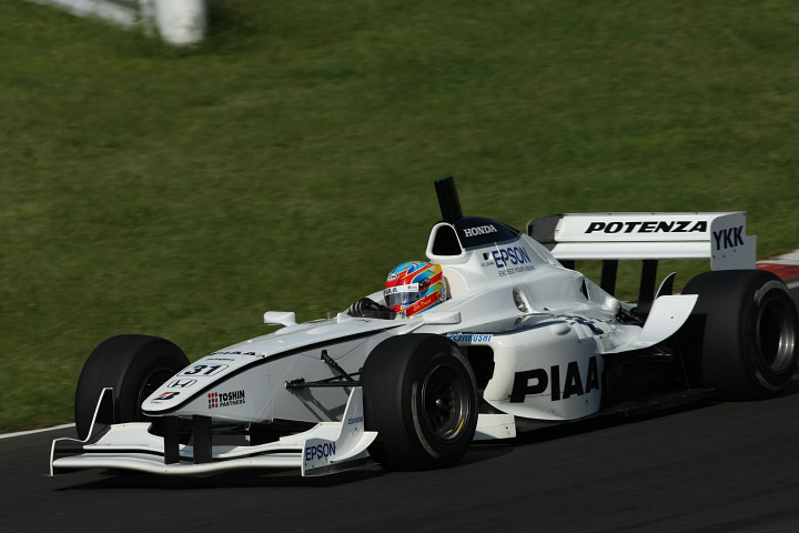 決勝で3位に入ったのはロイック・デュバル（NAKAJIMA）、PIAA NAKAJIMAが1,3