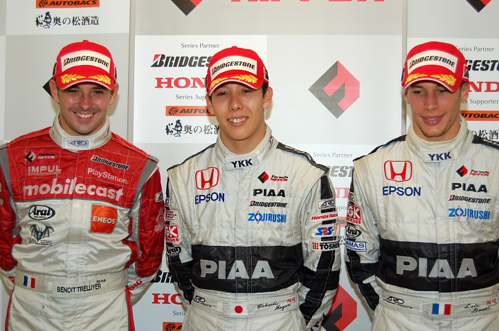 決勝上位3名の記者会見にて