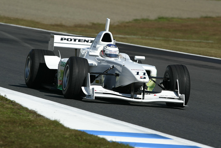 立川祐路（CERUMO)は、予選1回目8位から2回目は4位にジャンプアップ